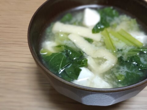 野菜がとれる♪小松菜のみそ汁